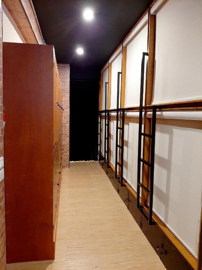 Gn Capsule Hostel Patong Экстерьер фото